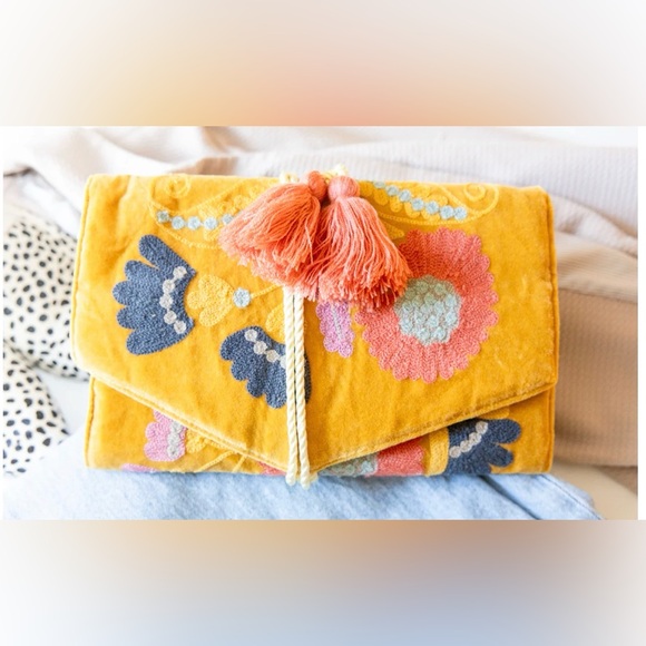 Rahab’s Rope Handbags - NWT! Rehab’s Rope Embroidered Velvet Jewelry Organizer- Mustard